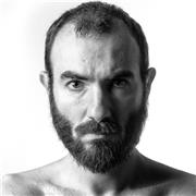 Insegnante di fotografia e postproduzione fotografica con esperienza decennale. Offro lezioni online. Disponibile anche per principianti